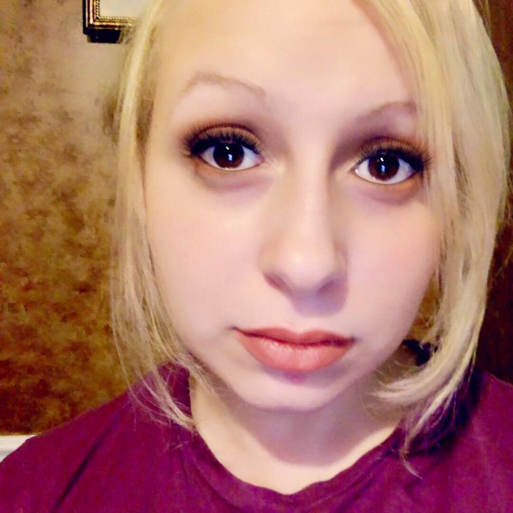 Meet your Posher, Crystal